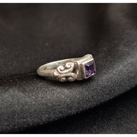 Vintage 90s 925 Sterling Silver Ring W/ Amethyst Gemstone Size 6 - Picture 1 of 3